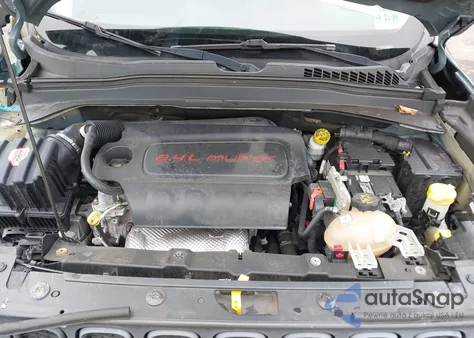 2016 Jeep Renegade Trailhawk из США, поврежденный, VIN ZACCJBCT1GPC61864